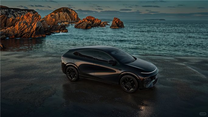 XPENG G9؛ ترکیب قدرت، فناوری و لوکس‌بودن در بالاترین سطح